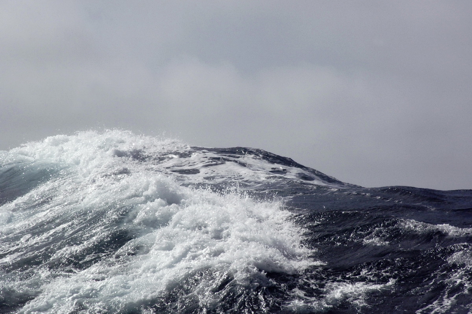 Dolph Kessler - Fotoboek: The Wave, Crossing the Atlantic 