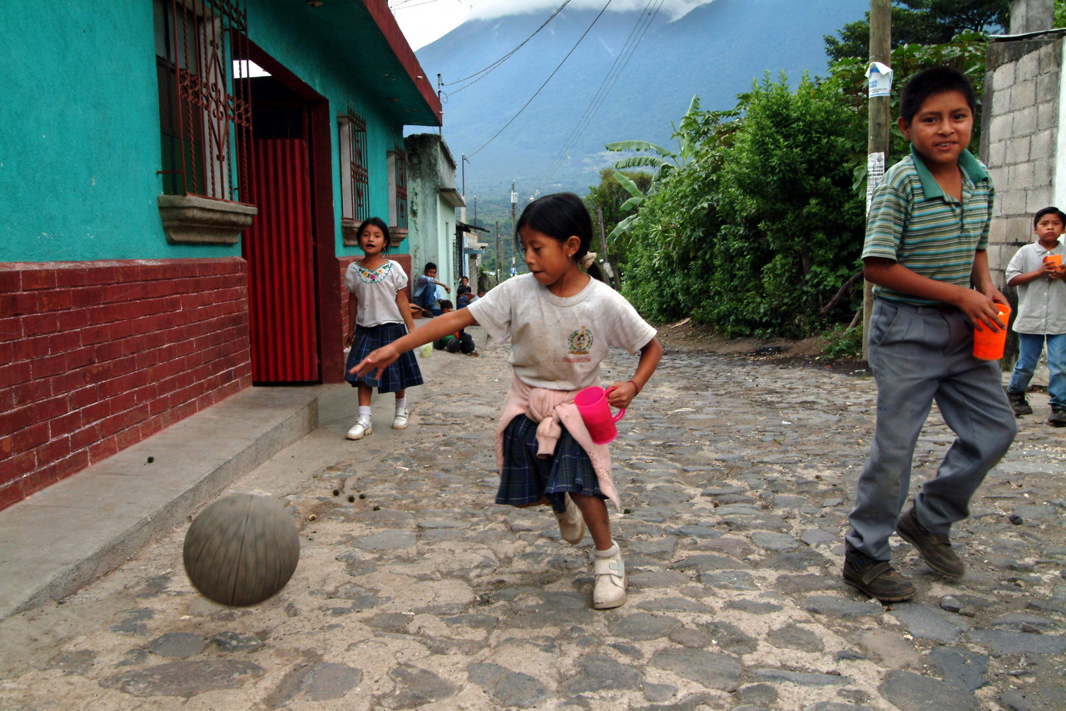 Dolph Kessler - Fotoboek Los Ninos - Guatemala 2004 