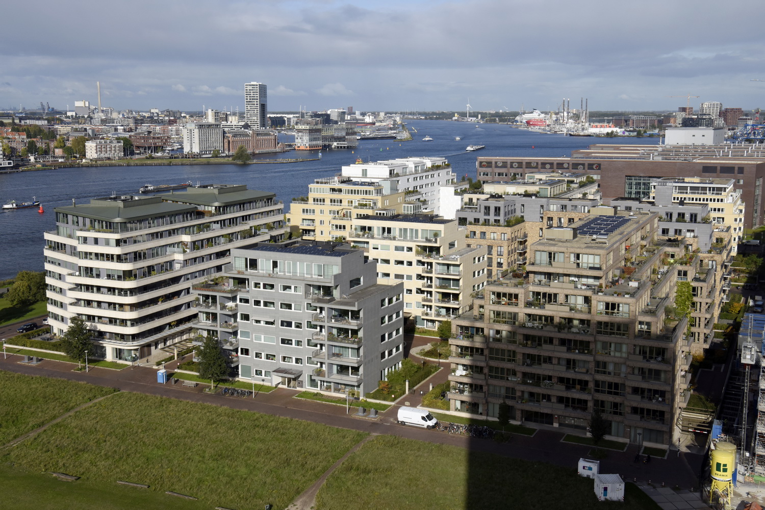 Dolph Kessler - 16 Hoog Amsterdam Noord 